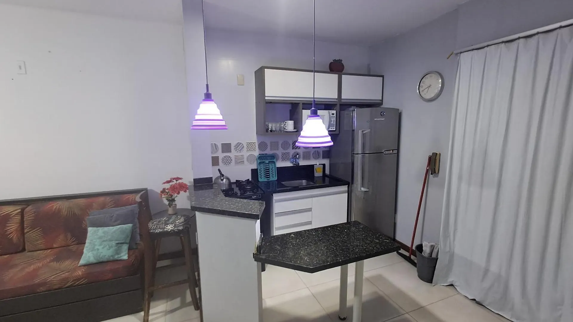 Apartamento De 1 Dormitorio Com Vista Para Piscina E Praia Florianópolis Brasil