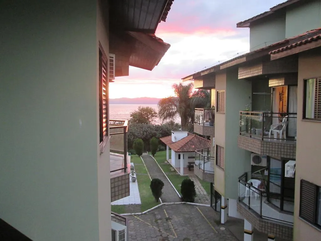 Apartamento De 1 Dormitorio Com Vista Para Piscina E Praia Florianopolis
