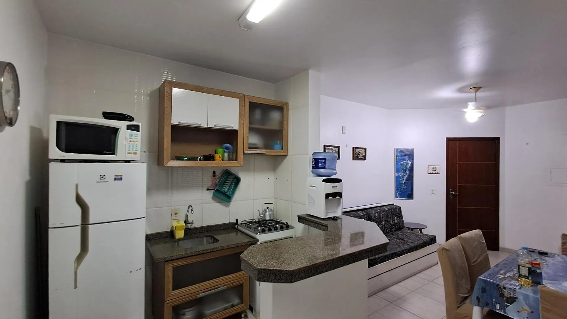 Apartamento De 1 Dormitorio Com Vista Para Piscina E Praia Florianópolis